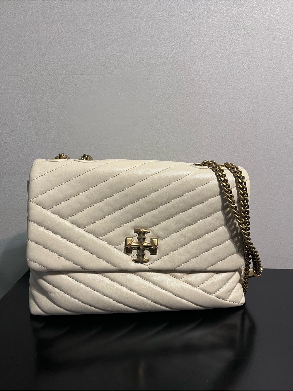 Tory Burch Kira chevron Cream Quilted Leather Shoulder Bag